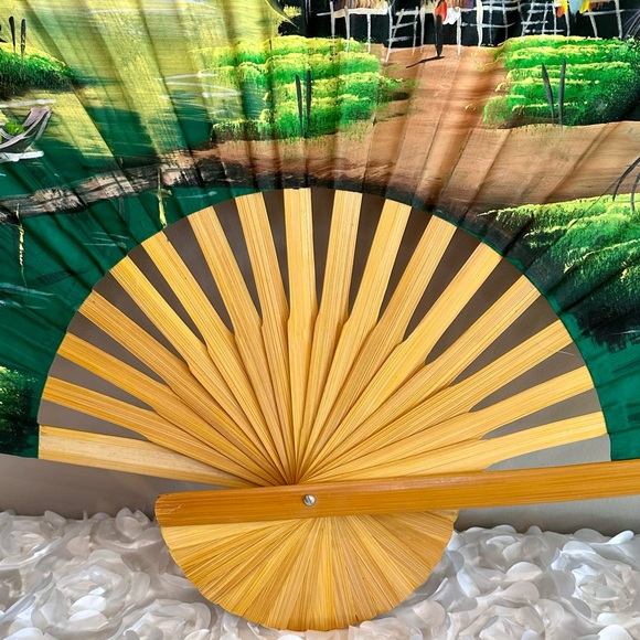 Vintage Silk Screen Bamboo Folding Fan Chinese Thai Asian Oriental Wall Art - Picture 6 of 6